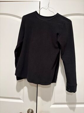 Women's Black Long Sleeve Crewneck Tee